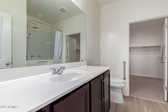 303 W Mammoth Cave Drive, San Tan Valley, AZ 85140