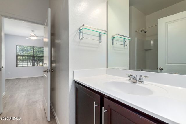 303 W Mammoth Cave Drive, San Tan Valley, AZ 85140