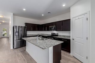 303 W Mammoth Cave Drive, San Tan Valley, AZ 85140