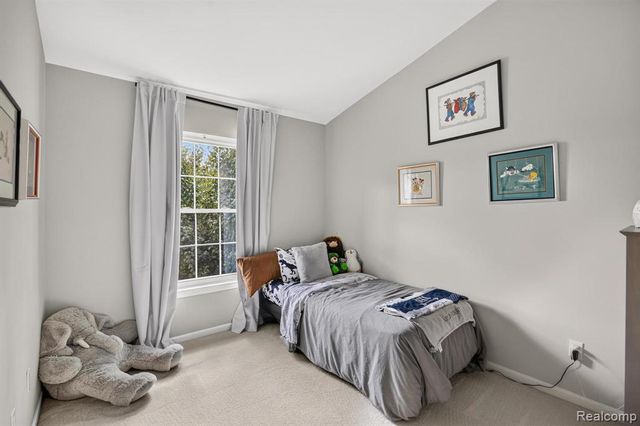 2772 Moosewood Drive, Waterford, MI 48329