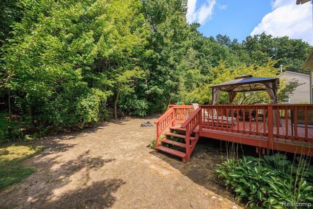 2772 Moosewood Drive, Waterford, MI 48329