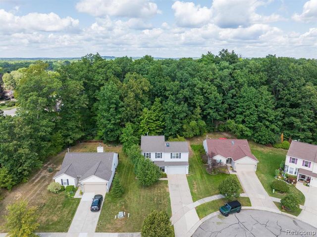 2772 Moosewood Drive, Waterford, MI 48329