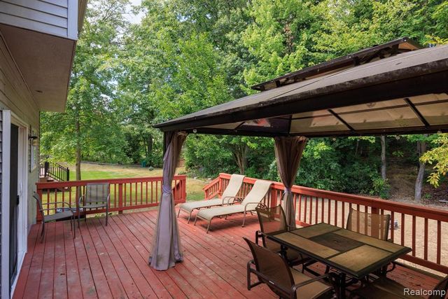 2772 Moosewood Drive, Waterford, MI 48329
