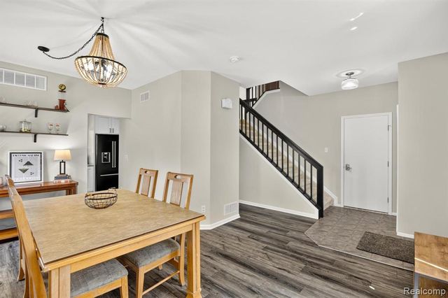 2772 Moosewood Drive, Waterford, MI 48329