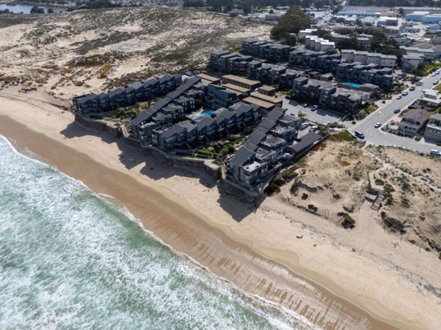 125 Surf Way 343, Monterey, CA 93940