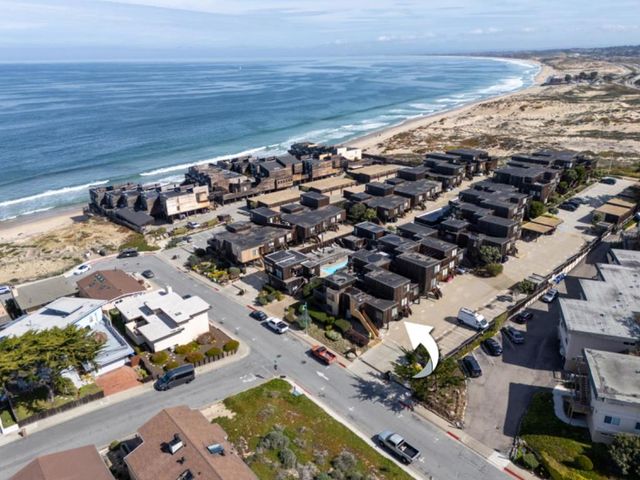 125 Surf Way 343, Monterey, CA 93940