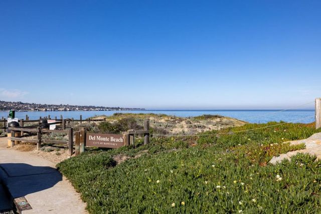 125 Surf Way 343, Monterey, CA 93940