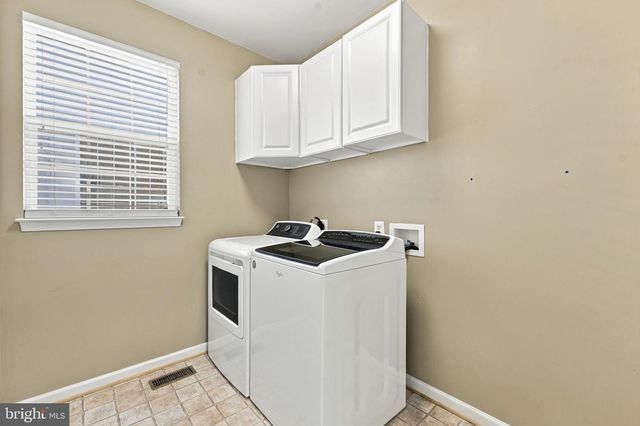 8368 TENBROOK DR, Gainesville, VA 20155