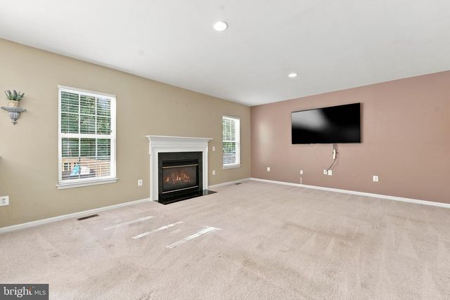 8368 TENBROOK DR, Gainesville, VA 20155