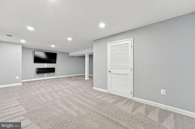 8368 TENBROOK DR, Gainesville, VA 20155
