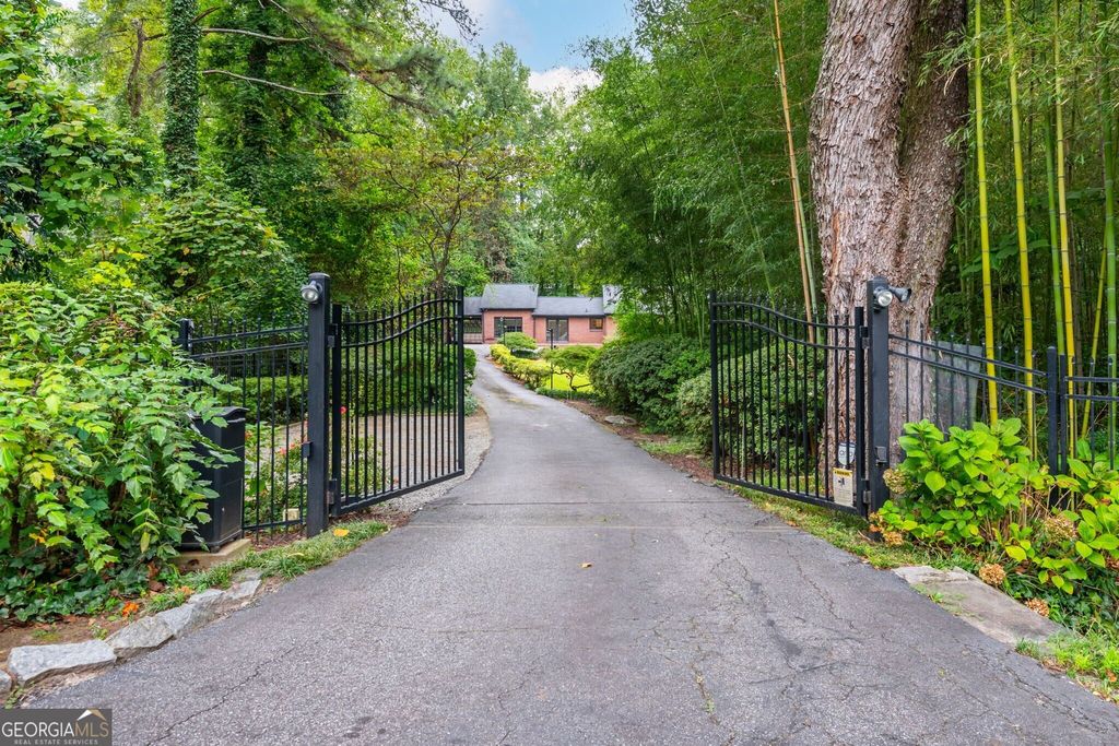 2320 Lavista Road NE, Atlanta, GA 30329 — photo 2