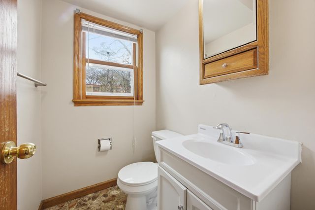 1621 8th Street S, Moorhead, MN 56560