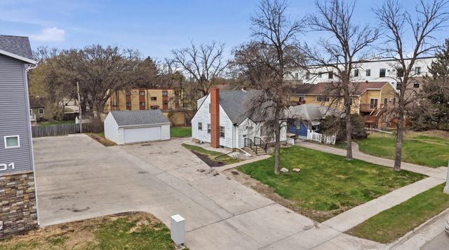 1621 8th Street S, Moorhead, MN 56560