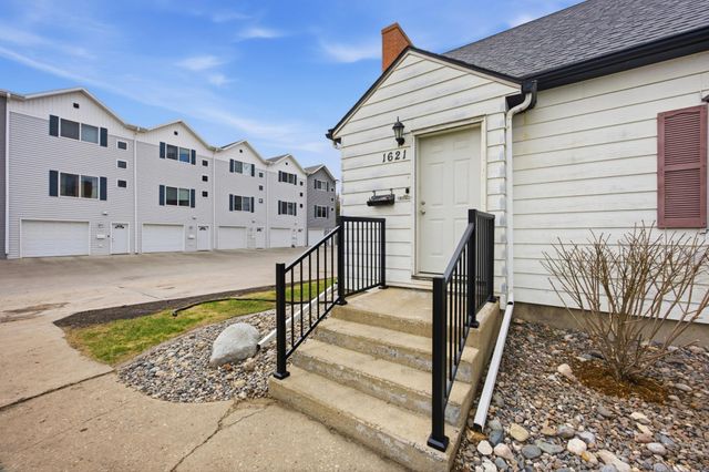 1621 8th Street S, Moorhead, MN 56560