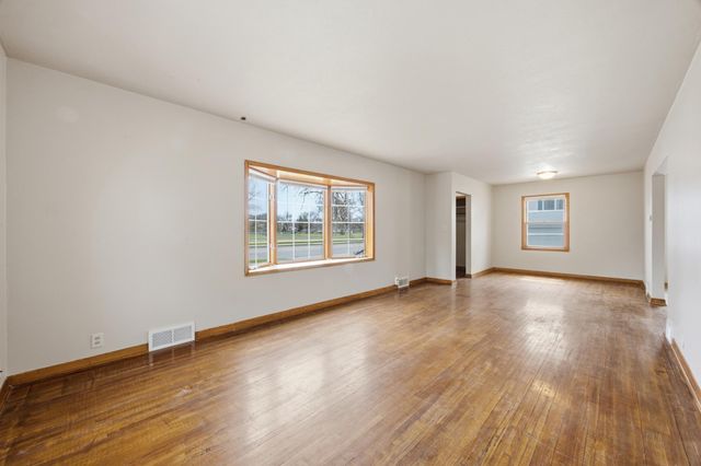 1621 8th Street S, Moorhead, MN 56560