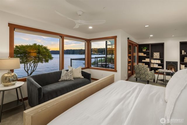 10929 SE Lake Road, Bellevue, WA 98004