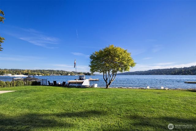 10929 SE Lake Road, Bellevue, WA 98004