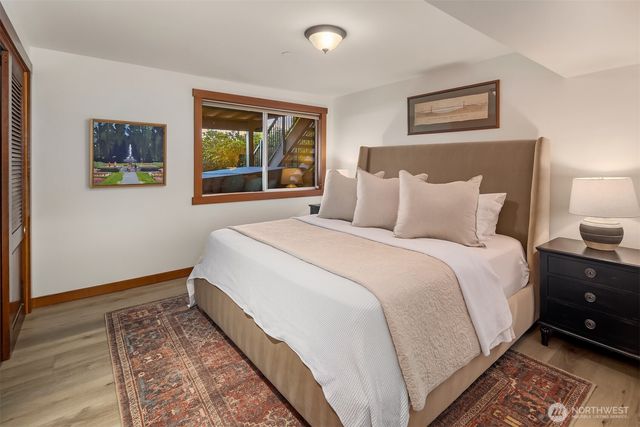 10929 SE Lake Road, Bellevue, WA 98004
