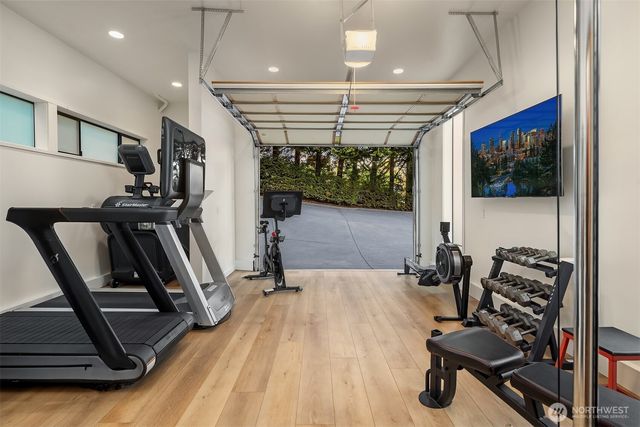 10929 SE Lake Road, Bellevue, WA 98004