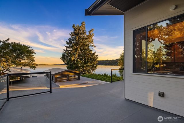 10929 SE Lake Road, Bellevue, WA 98004