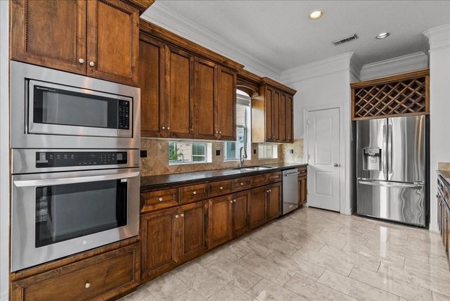 6118 Tyne Street, Houston, TX 77007