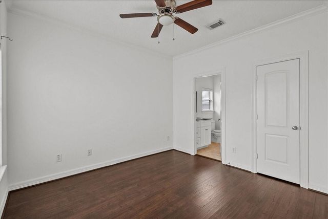 6118 Tyne Street, Houston, TX 77007