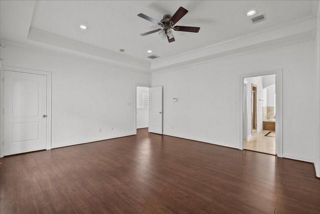 6118 Tyne Street, Houston, TX 77007