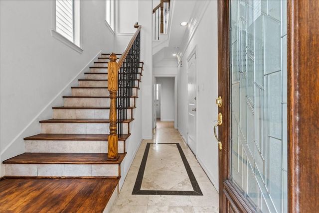 6118 Tyne Street, Houston, TX 77007