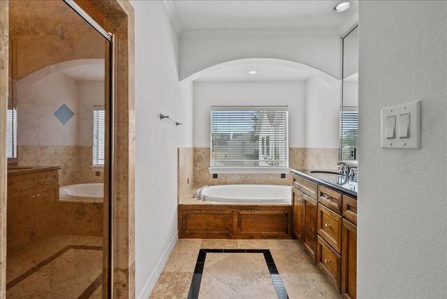 6118 Tyne Street, Houston, TX 77007