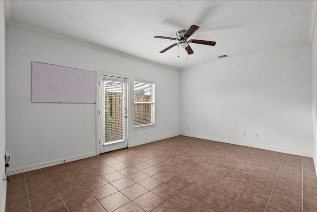 6118 Tyne Street, Houston, TX 77007