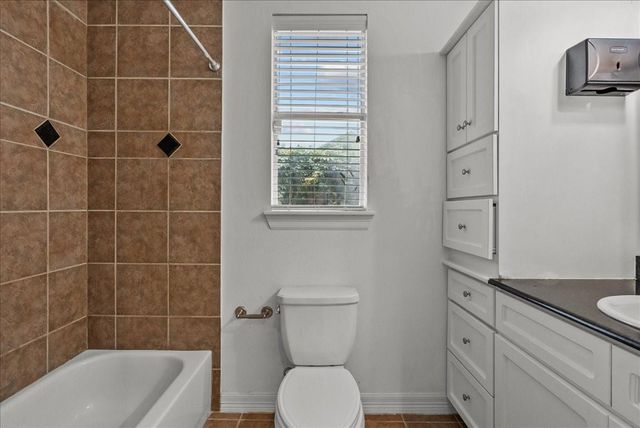 6118 Tyne Street, Houston, TX 77007