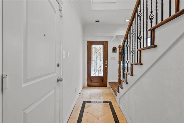 6118 Tyne Street, Houston, TX 77007