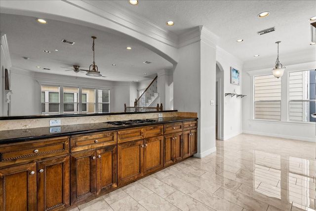 6118 Tyne Street, Houston, TX 77007