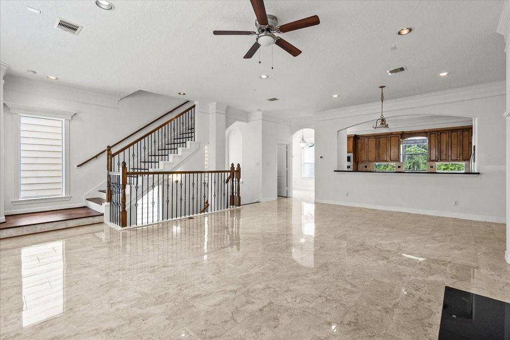 6118 Tyne Street, Houston, TX 77007