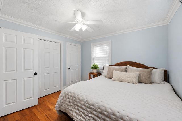 325 E Tiverton Way, Lexington, KY 40517