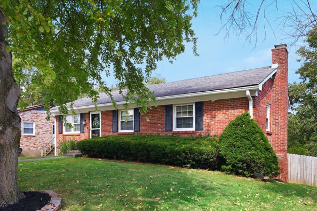 325 E Tiverton Way, Lexington, KY 40517