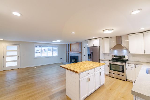 1382 NE Drost Drive, Bend, OR 97701