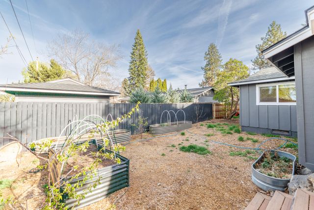 1382 NE Drost Drive, Bend, OR 97701
