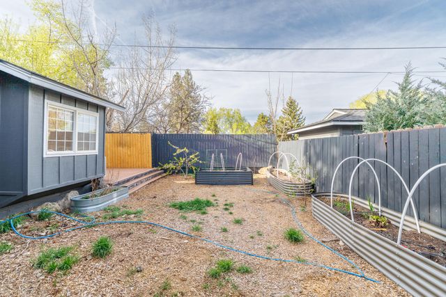 1382 NE Drost Drive, Bend, OR 97701