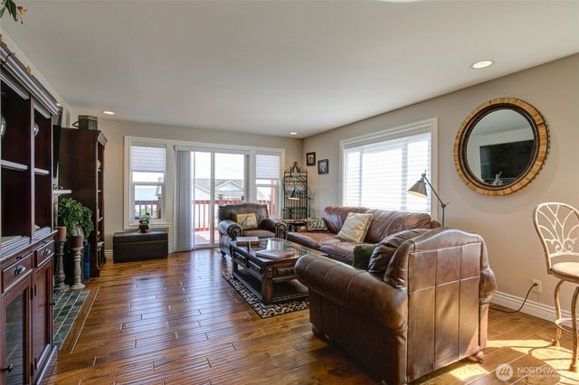 125 Sunrise Avenue SE, Ocean Shores, WA 98569