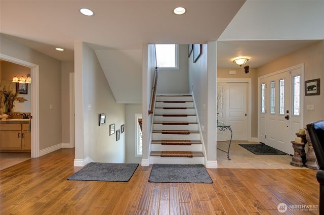 125 Sunrise Avenue SE, Ocean Shores, WA 98569