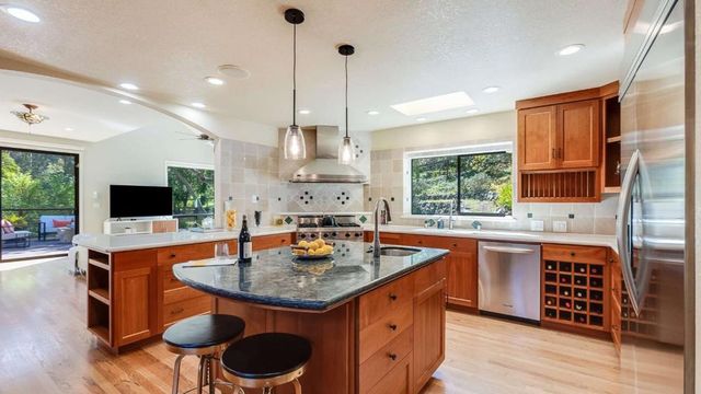 5 Ridge View Drive, Atherton, CA 94027