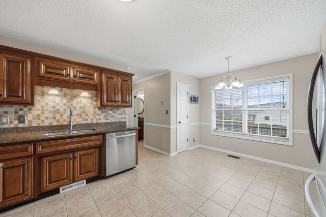 2550 Elkmont Dr, Clarksville, TN 37040