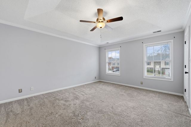 2550 Elkmont Dr, Clarksville, TN 37040