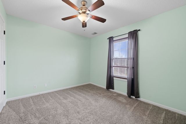 2550 Elkmont Dr, Clarksville, TN 37040