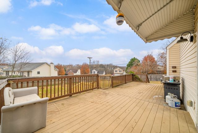 2550 Elkmont Dr, Clarksville, TN 37040