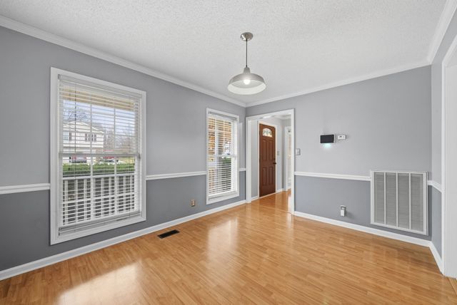 2550 Elkmont Dr, Clarksville, TN 37040