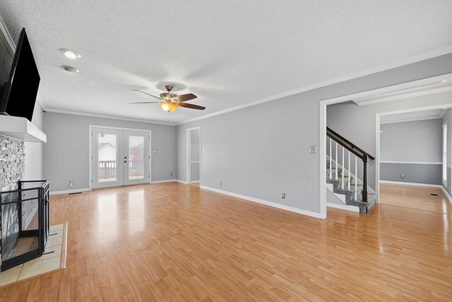 2550 Elkmont Dr, Clarksville, TN 37040