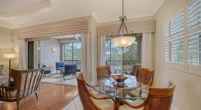 5208 PARISIENNE PLACE 202B33, Sarasota, FL 34238