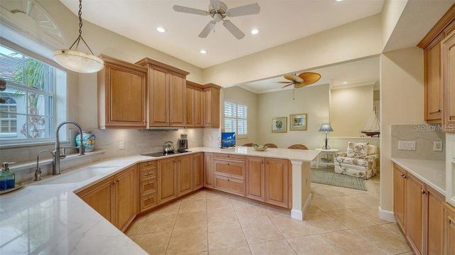 5208 PARISIENNE PLACE 202B33, Sarasota, FL 34238